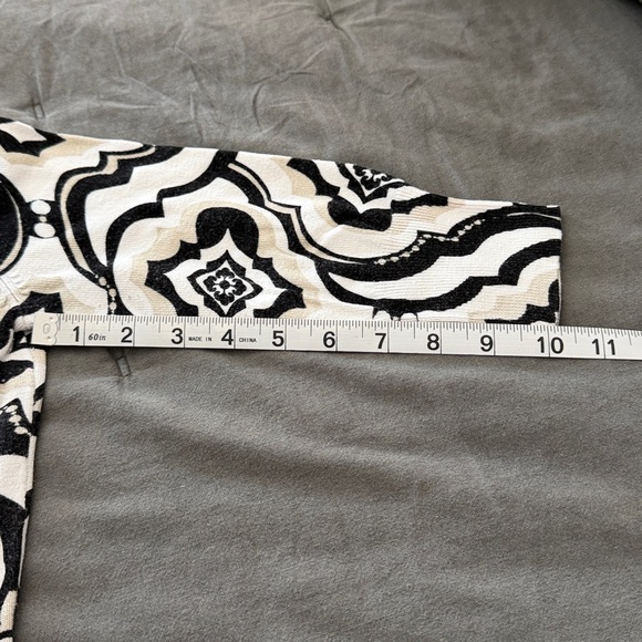 White House Black Market XS Cardigan - Picture 6 of 8